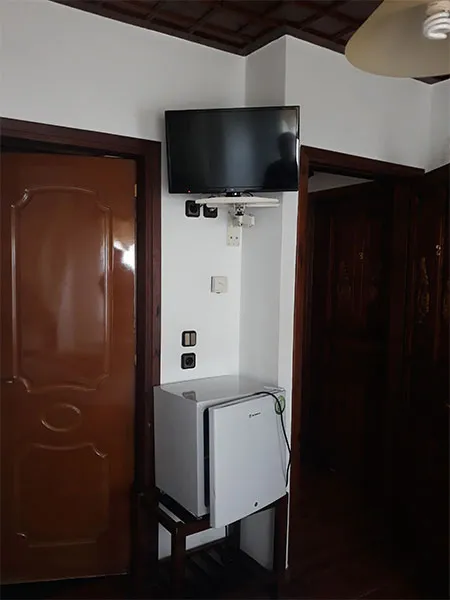 Room Two — Photo 2