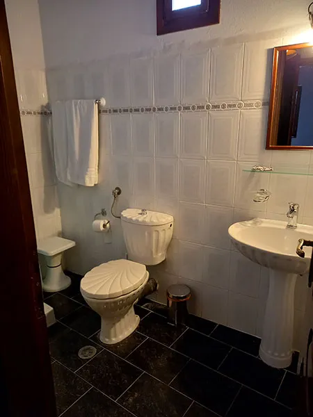 Room Seven — Photo 2